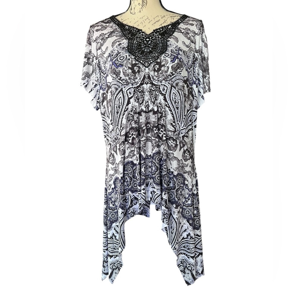 Christina B. tunic style top size large
